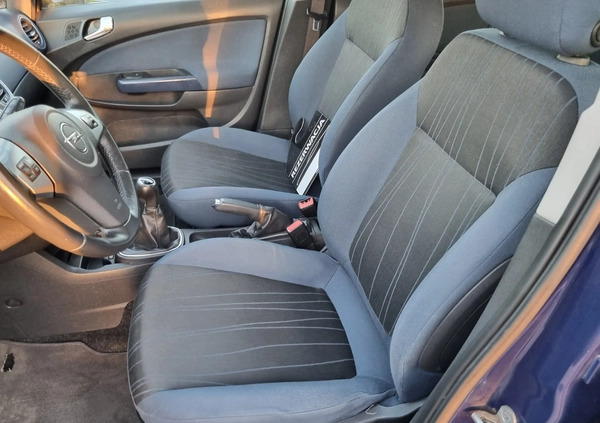 Opel Corsa cena 10900 przebieg: 164000, rok produkcji 2010 z Mikołajki małe 22
